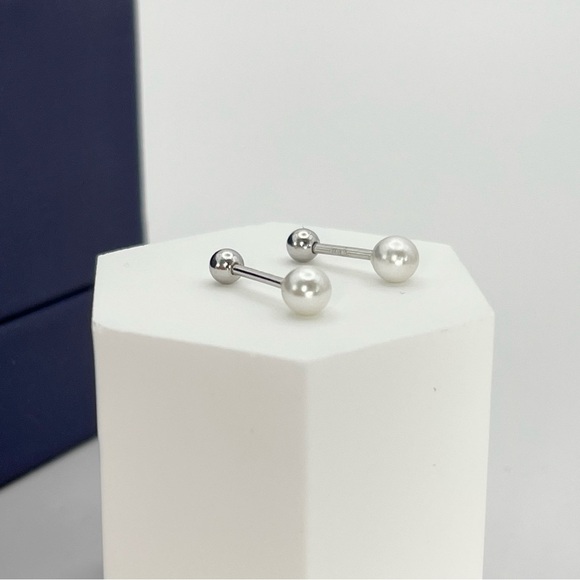 Jewelry - 925 Sterling Silver Pearl Earrings Studs